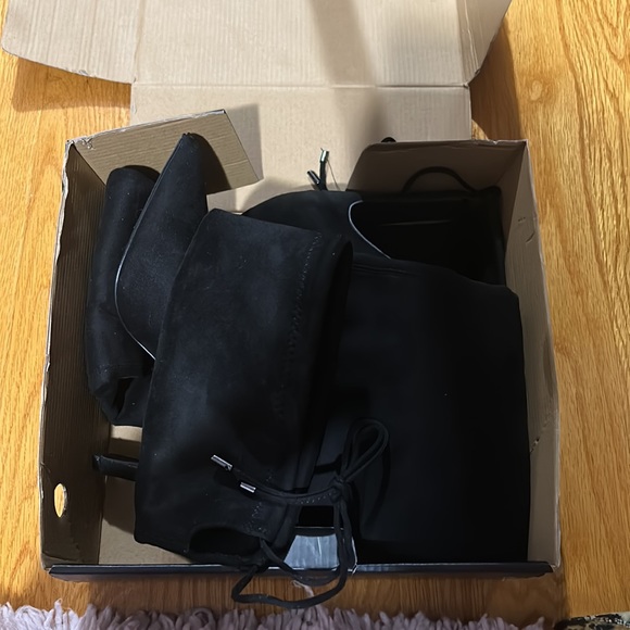 New in box fashion nova KNEE high boots! - Picture 6 of 7